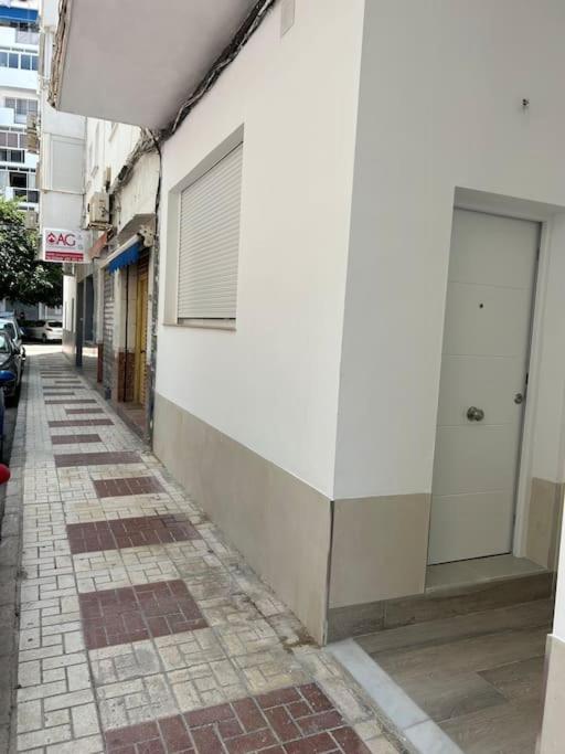 Estudio Carretera Cadiz Μάλαγα Εξωτερικό φωτογραφία